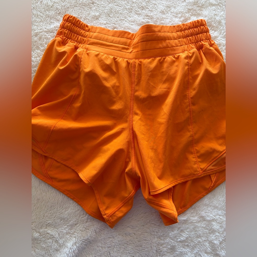 Lululemon high rise hotty hot shorts